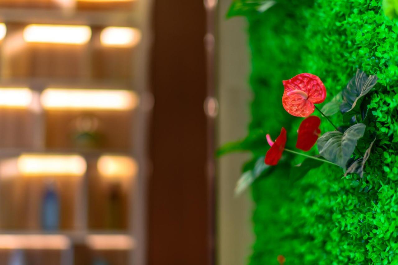 Ramada Encore By Wyndham Guangzhou Panyu Exterior photo