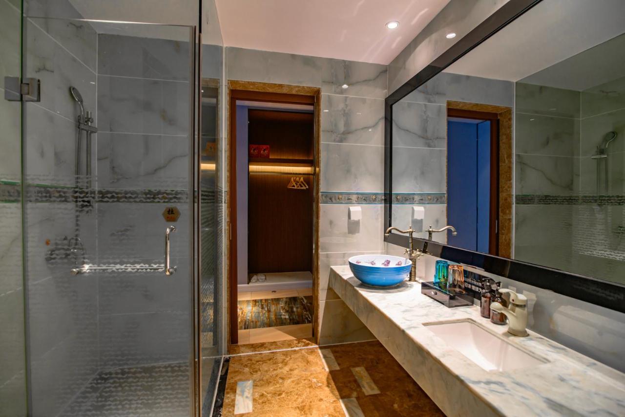 Ramada Encore By Wyndham Guangzhou Panyu Exterior photo